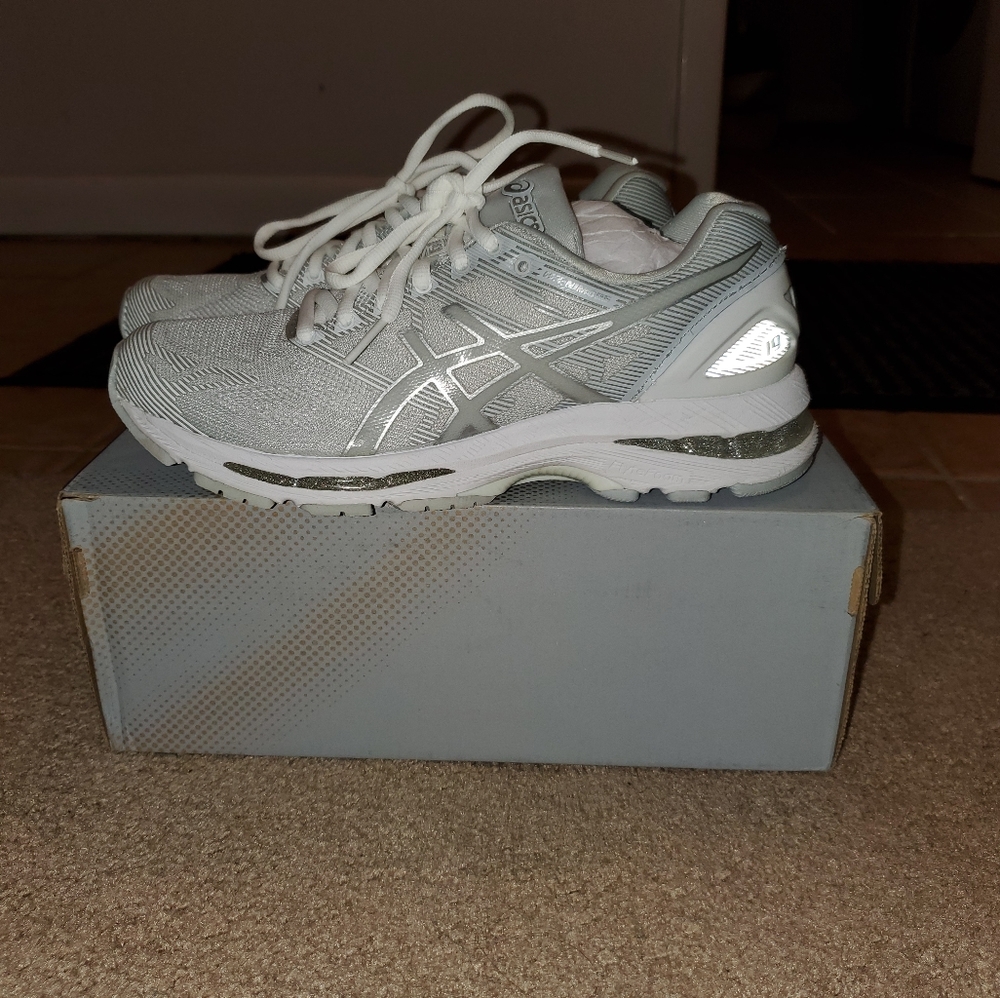 Asics Running Shoes-Nimbus 19